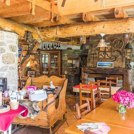 Les Tipis De Creve-coeur Couette-café Lanslebourg-Mont-Cenis