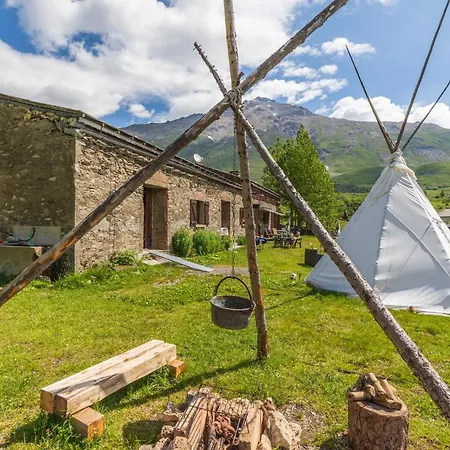 Les Tipis De Creve-coeur Couette-café